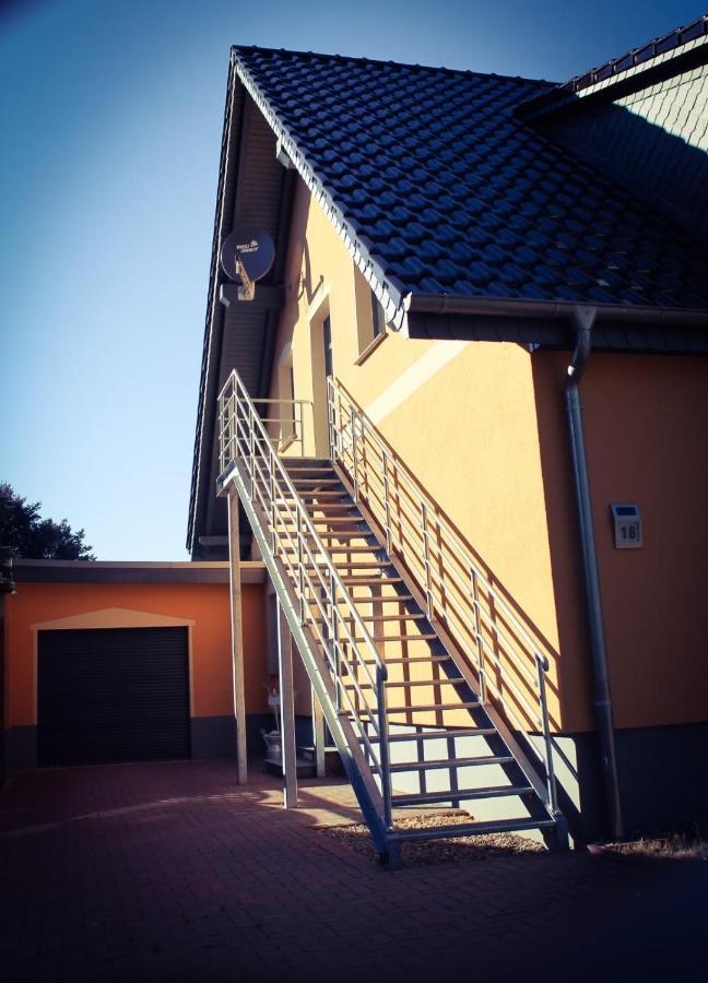 Gaestehaus Burgblick Neustadt-Glewe Exterior foto